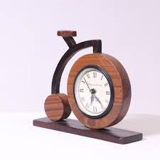 [COT3316] Desk Clock